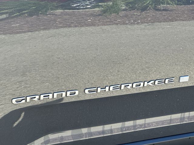 Thumbnail: 2024 Jeep Grand Cherokee - 22