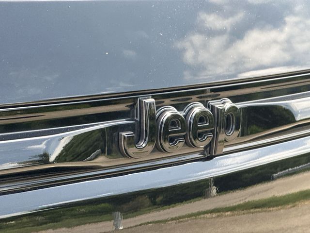 Thumbnail: 2025 Jeep Grand Cherokee - 7