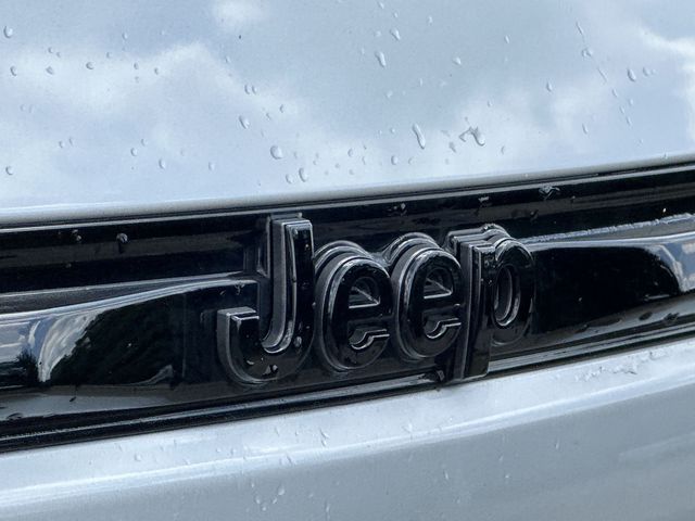 Thumbnail: 2023 Jeep Grand Cherokee - 22