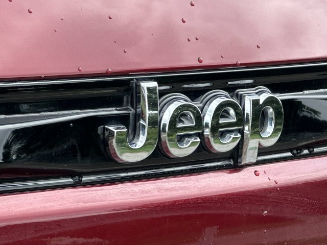 Thumbnail: 2023 Jeep Grand Cherokee - 7