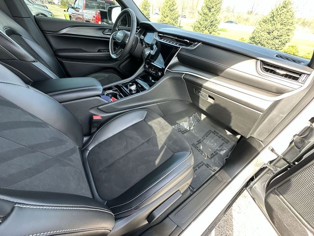 Thumbnail: 2023 Jeep Grand Cherokee L - 28