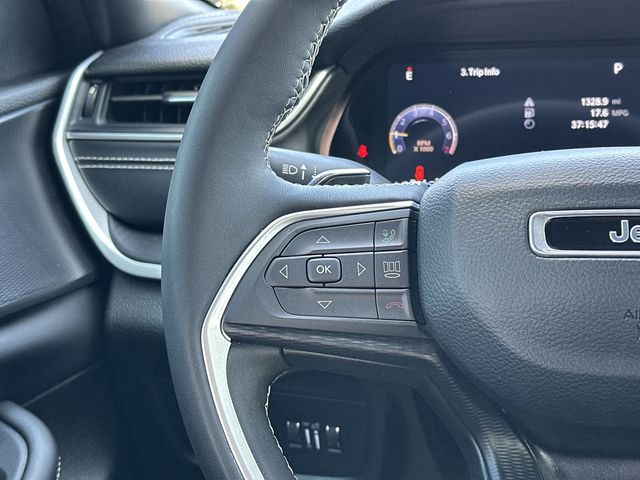 Thumbnail: 2023 Jeep Grand Cherokee L - 19