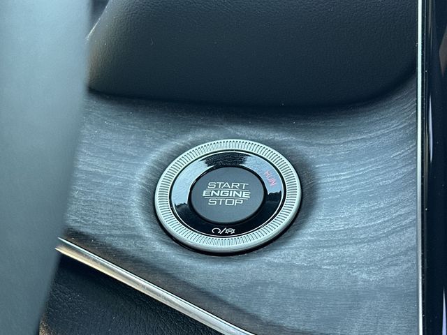 Thumbnail: 2023 Jeep Grand Cherokee - 17