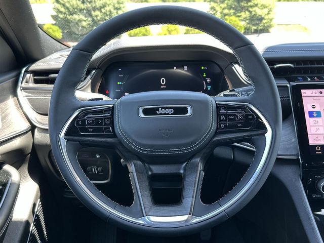Thumbnail: 2023 Jeep Grand Cherokee - 9