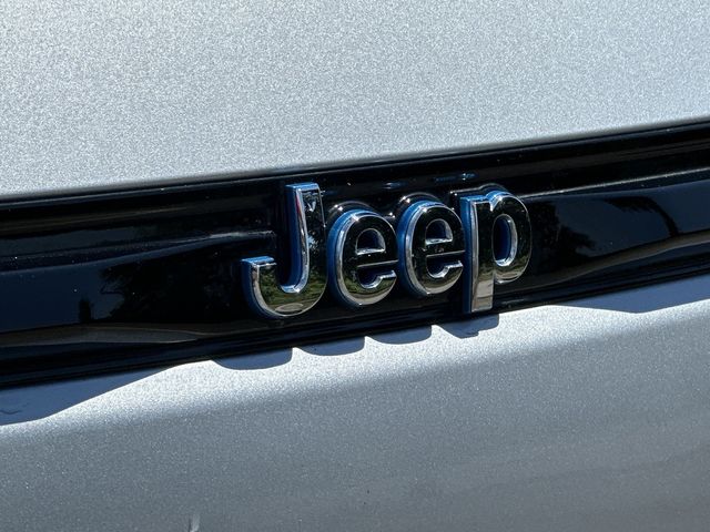 Thumbnail: 2023 Jeep Grand Cherokee - 7