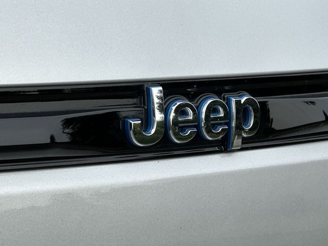 Thumbnail: 2023 Jeep Grand Cherokee - 7