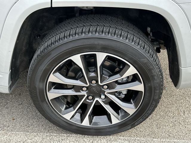 Thumbnail: 2023 Jeep Grand Cherokee - 8