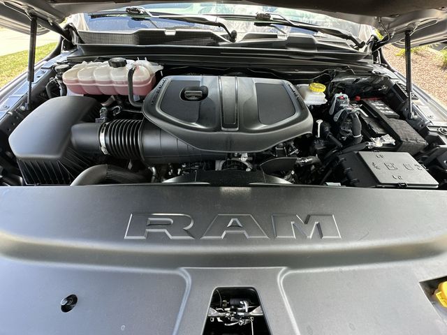 Thumbnail: 2025 RAM 1500 - 9