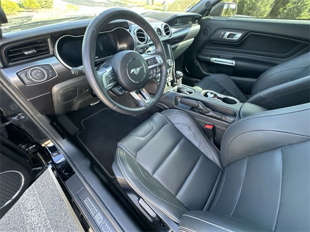 Thumbnail: 2022 Ford Mustang - 9