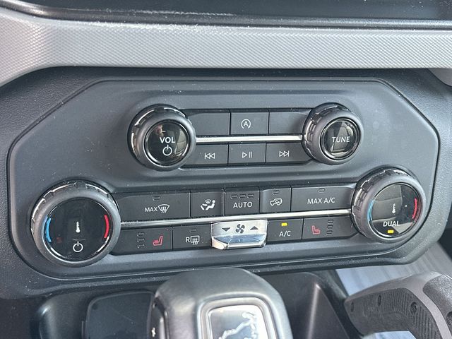 Thumbnail: 2022 Ford Bronco - 21