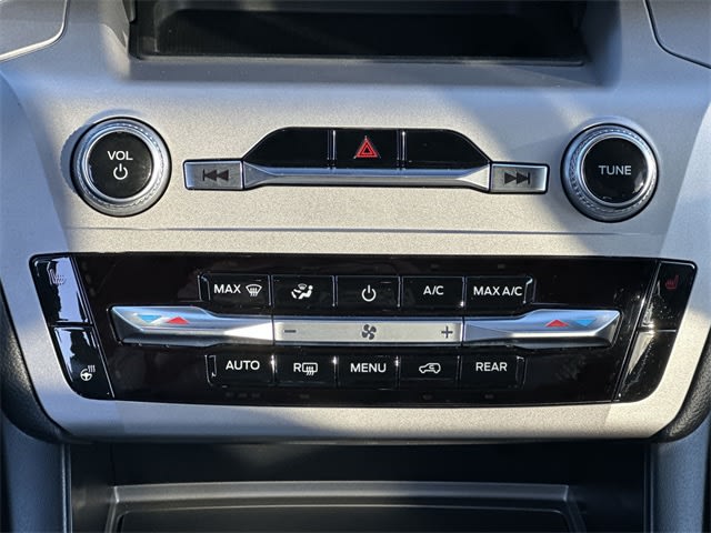 Thumbnail: 2023 Ford Explorer - 22