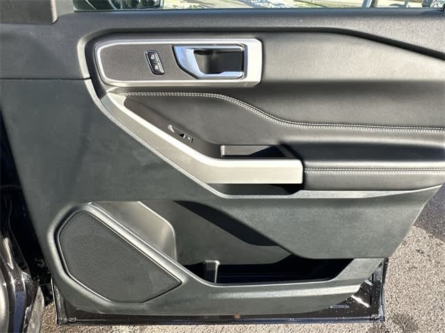 Thumbnail: 2023 Ford Explorer - 26