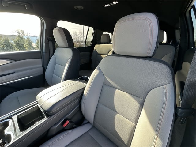 Thumbnail: 2025 Chevrolet Traverse - 9