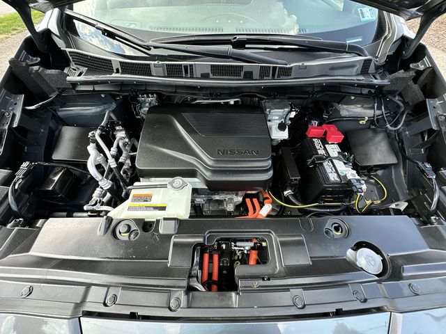 Thumbnail: 2025 Nissan Leaf - 9