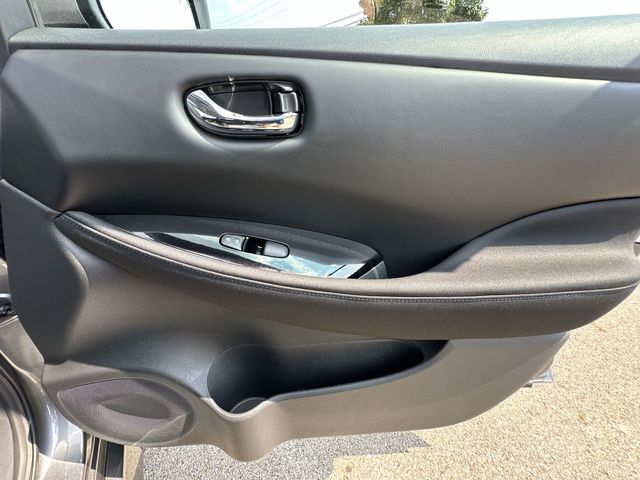 Thumbnail: 2025 Nissan Leaf - 27