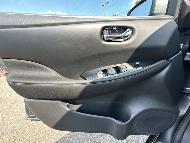 Thumbnail: 2025 Nissan Leaf - 25