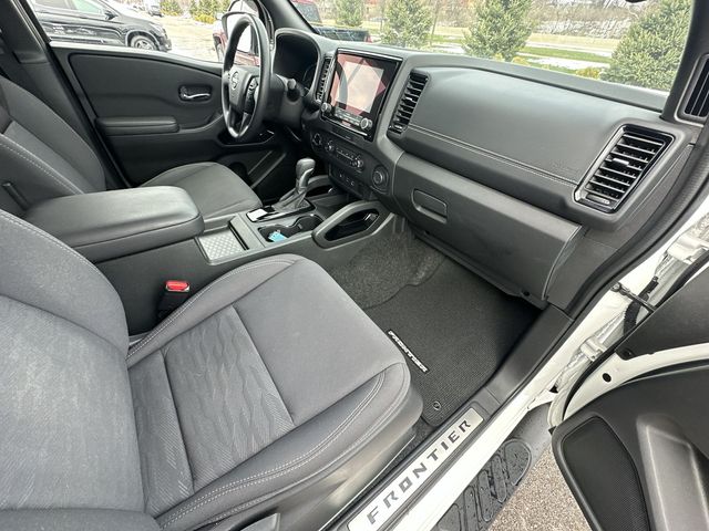 Thumbnail: 2023 Nissan Frontier - 12