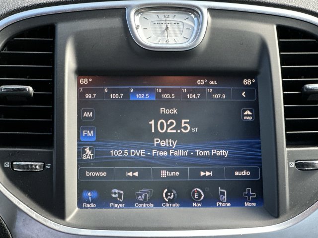 Thumbnail: 2014 Chrysler 300 - 11