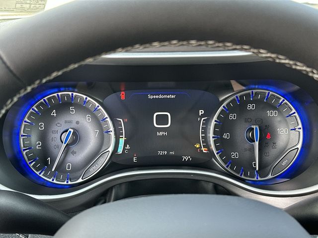 Thumbnail: 2026 Chrysler Pacifica - 15
