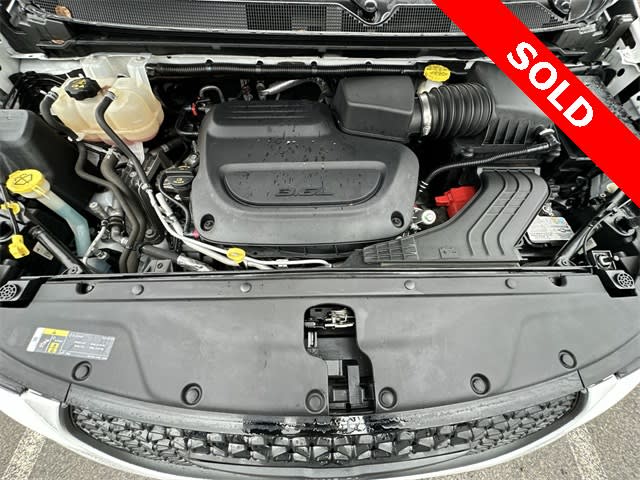 Thumbnail: 2021 Chrysler Pacifica - 9