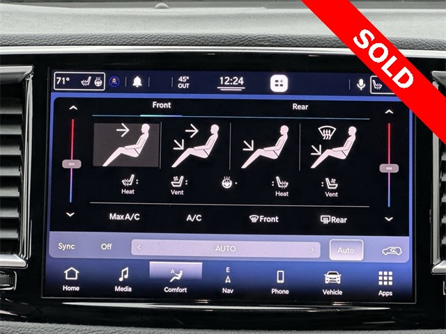 Thumbnail: 2021 Chrysler Pacifica - 23