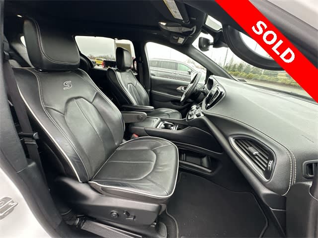 Thumbnail: 2021 Chrysler Pacifica - 27