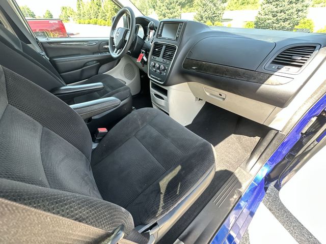 Thumbnail: 2019 Dodge Grand Caravan - 11