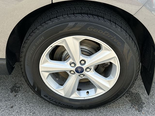 Thumbnail: 2022 Ford Edge - 8