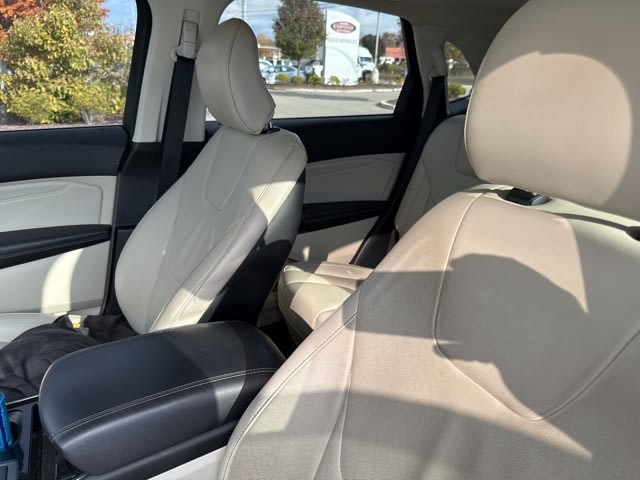 Thumbnail: 2019 Ford Edge - 5