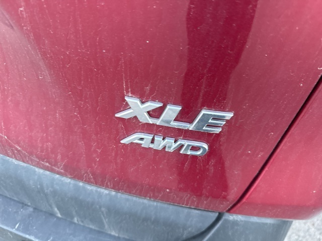 Thumbnail: 2020 Toyota RAV4 - 4