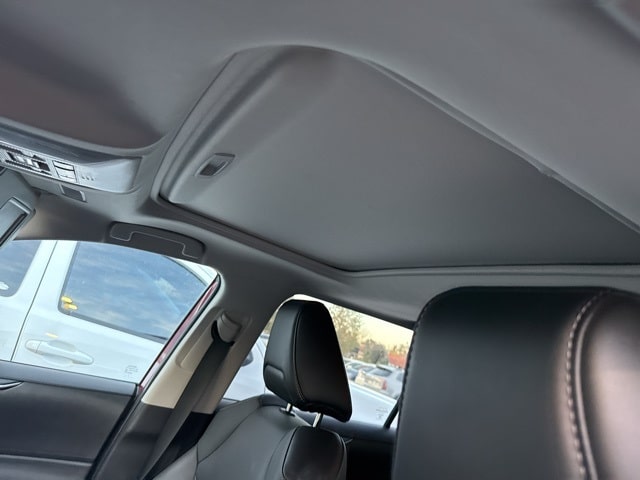 Thumbnail: 2020 Toyota RAV4 - 12