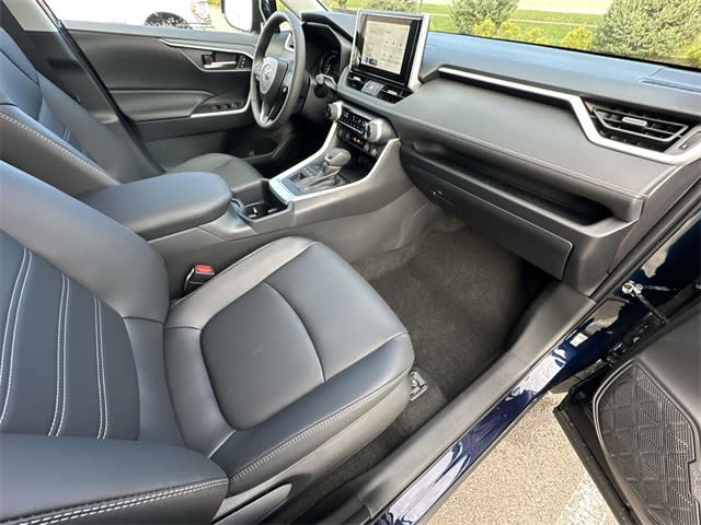 Thumbnail: 2025 Toyota RAV4 - 11