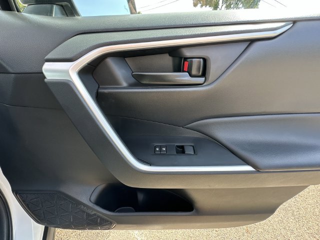 Thumbnail: 2023 Toyota RAV4 - 26