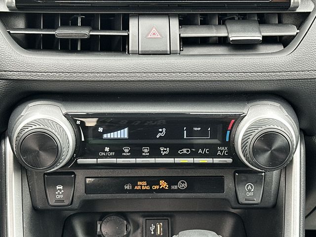 Thumbnail: 2023 Toyota RAV4 - 21