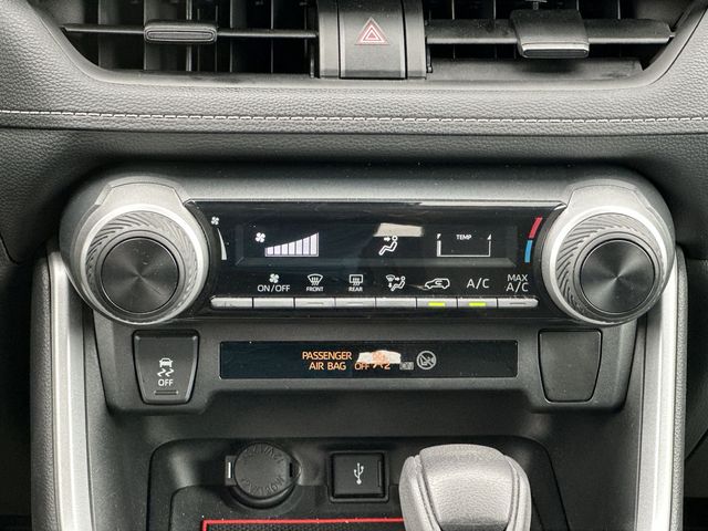 Thumbnail: 2021 Toyota RAV4 - 18
