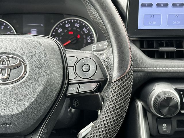 Thumbnail: 2021 Toyota RAV4 - 15