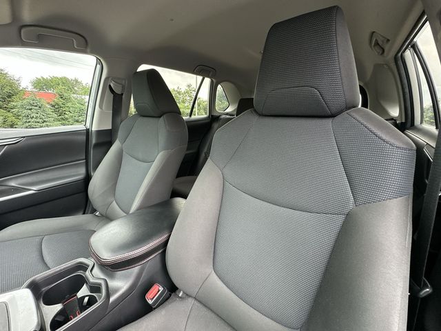 Thumbnail: 2021 Toyota RAV4 - 9