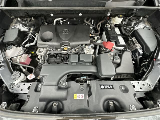 Thumbnail: 2022 Toyota RAV4 - 9