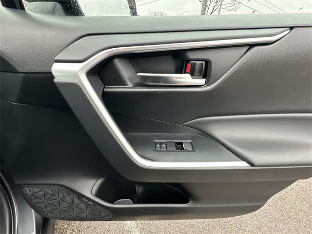 Thumbnail: 2022 Toyota RAV4 - 27