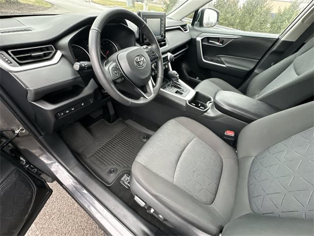 Thumbnail: 2022 Toyota RAV4 - 10