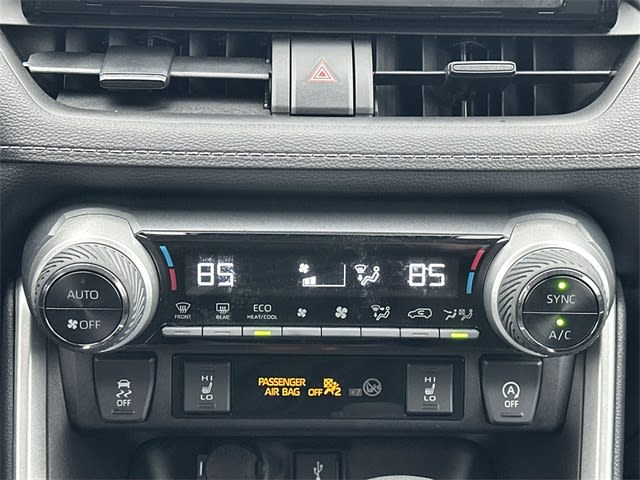 Thumbnail: 2022 Toyota RAV4 - 24