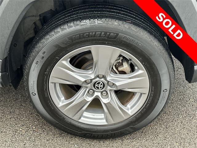 Thumbnail: 2022 Toyota RAV4 - 8