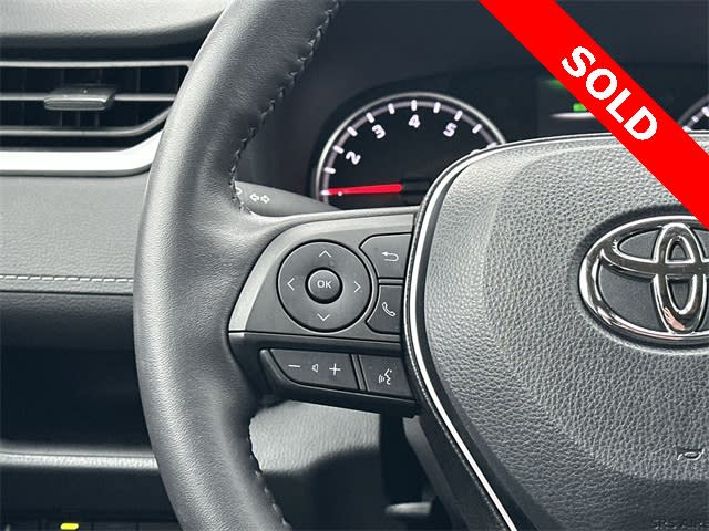 Thumbnail: 2022 Toyota RAV4 - 19