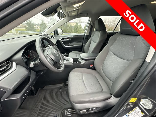 Thumbnail: 2022 Toyota RAV4 - 11