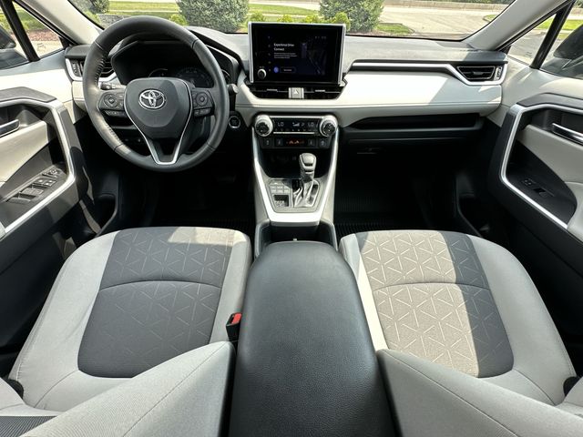 Thumbnail: 2023 Toyota RAV4 - 14