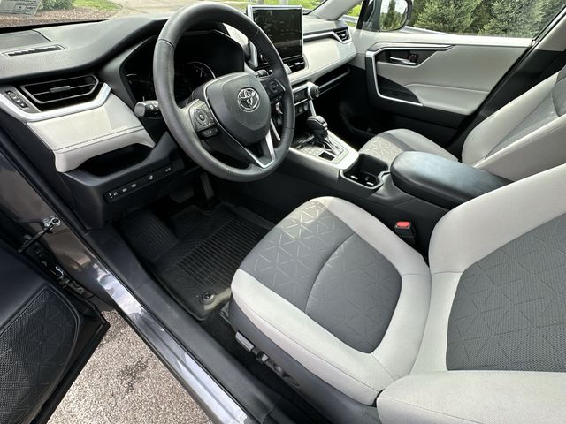 Thumbnail: 2023 Toyota RAV4 - 10