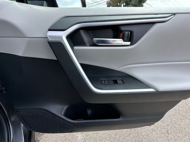 Thumbnail: 2023 Toyota RAV4 - 28
