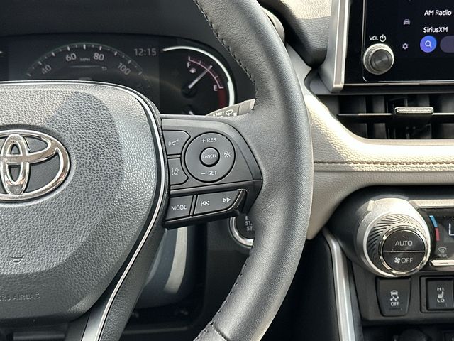 Thumbnail: 2023 Toyota RAV4 - 21