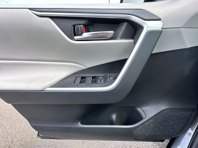 Thumbnail: 2023 Toyota RAV4 - 26