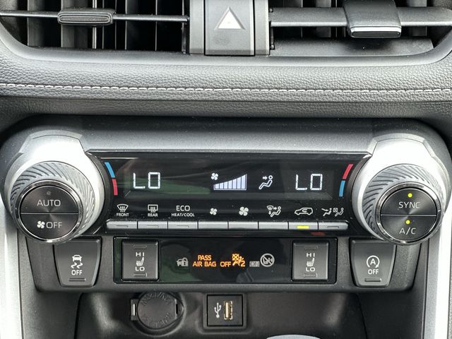 Thumbnail: 2023 Toyota RAV4 - 24